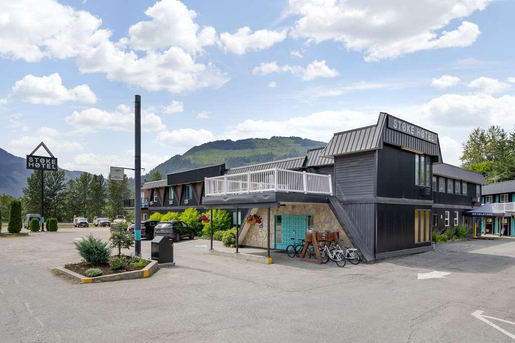 Stoke Hotel Surestay Collection By Best Western 雷夫尔斯托克 外观 照片